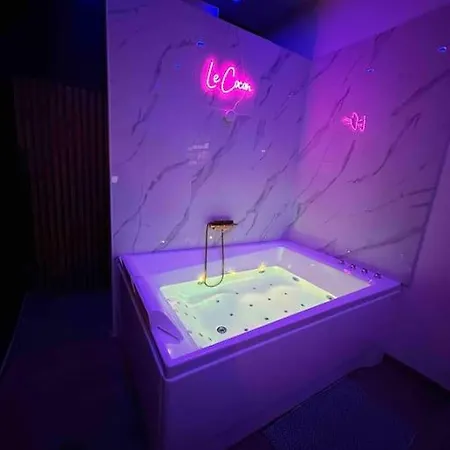 Appartamento Le Cocon Des Arenes : Jacuzzi